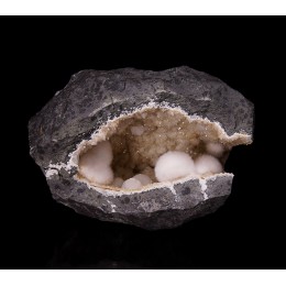 Okenite and Calcite India M04547